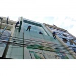 บริการทำความสะอาดกระจกอาคารสูง - บริษัท อินมายด์ คลีนเนอร์ เซอร์วิส จำกัด