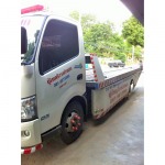 ผู้ใหญ่โรจน์รถยก