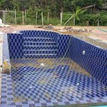 รับปูกระเบื้อง  สระว่ายน้ำ - พูล แอนด์ ดีไซด์ - รับสร้างสระว่ายน้ำ เชียงใหม่