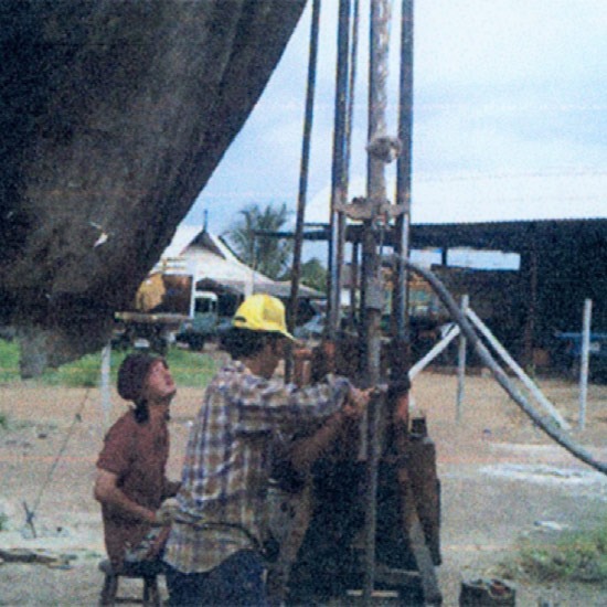 เครื่องเจาะสำรวจชั้นใต้ดิน 03 เครื่องเจาะสำรวจชั้นใต้ดิน 