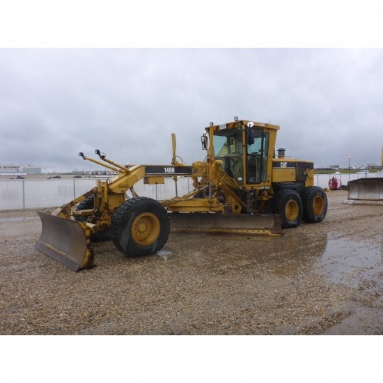 รถเกลี่ยดินนำเข้า