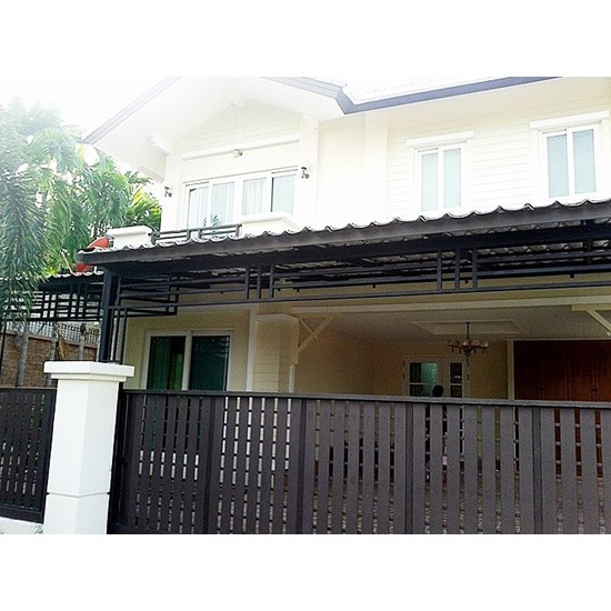 หลังคาโรงรถ หลังคาโรงรถ  ต่อเติมหลังคา  หลังคาเหล็ก  หลังคาในบ้าน  โรงงานอุตสาหกรรม  หลังคากันแดดรถ  รับเหมาก่อสร้าง  ช่างทำหลังคา  ซ่อมหลังคาบ้าน  กรุงเทพมหานคร 