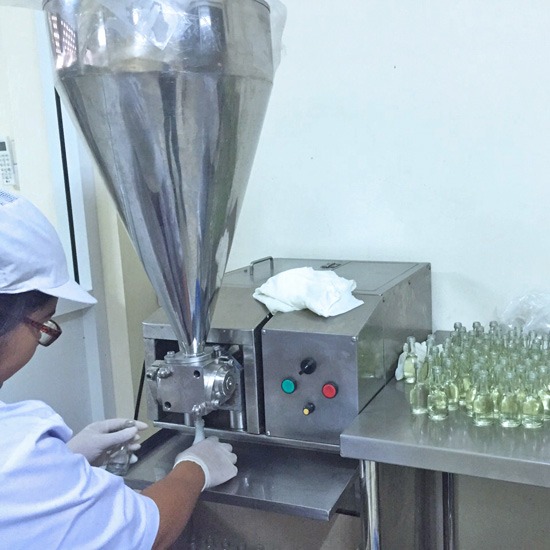 รับบรรจุภัณฑ์แพ็คเก็ตจิ้ง บรรจุภัณฑ์แพ็คเก็ตจิ้ง  packaging  แพ็คเก็ตจิ้ง  เครื่องสำอาง  แพ็คเก็ตจิ้งpackaging สินค้าอุปโภคบริโภค  แพ็คเก็ตจิ้ง packagingเครื่องใช้สำนักงาน  บรรจุภัณฑ์พลาสติกขึ้นรูป pvc  ps  pp  pet  บลิสเตอร์แพค ( blister pack)  สไลด์แพค ( slite pack )  ฟอล์ยปิดปากขวด  เครื่องปิดฝาฟอล์ยระบบมือโยก  เครื่องปิดฟอล์ย ระบบลม  รับบรรจุบรีสเตอร์แพค สไลค์แพค  กล่องพับ กระบอก 