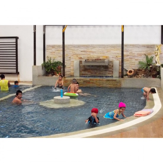 สระว่ายน้ำ สระว่ายน้ำ 