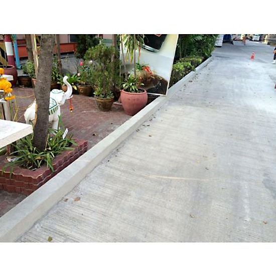 ลานคอนกรีต ลานคอนกรีต 