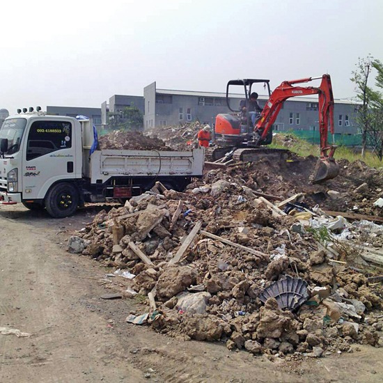 รถแมคโคร