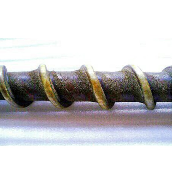 งานพ่นพอกสันเกลียว ด้วยทังสเตนคาร์ไบด์ ก่อนซ่อม จำหน่ายสกรูสำหรับเครื่องฉีดพลาสติก  สกรูเครื่องหลอม ชนิดพ่นพอก  ทังสเตนคาร์ไบท์  bimetallic screw  ไบเมทัลลิค  สกรูชุบผิวแข็งอินดักชั่นฮาร์ดโครมม  induction hard chrome  สกรูชุบไนไตรฮาร์ดโครม  nitride hard chrome  ชุบไนไตรดิ้ง nitriding ขัดเงา  สกรูไนไตร์ด  สกรูหลอมคาร์ไบด์  หัวฉีดสกรู  สกรูรีดพลาสติก  สกรูฉีดพลาสติก  สกรูเป่าถุงพลาสติก  กระบอกฉีดพลาสติกไนไตร์ด  barrel nitride 