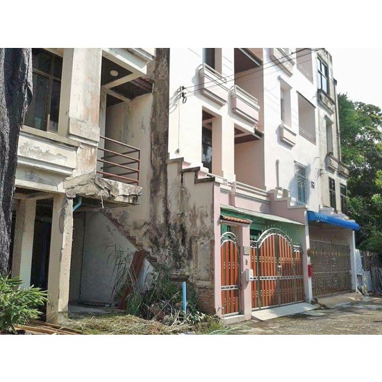 รีโนเวท ซ่อมบ้าน 