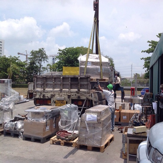 รถรับจ้างขนของ รถบรรทุก  รถเฮี๊ยบ  รถติดเครน  รถเครนให้เช่า  รถ 6 ล้อ  บริการขนย้าย  รถเช่า  รถป๊อกกี้  รถกระบะรับจ้าง 