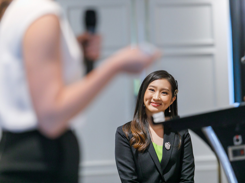 พิธีกรงานประชุม งานสัมมนา